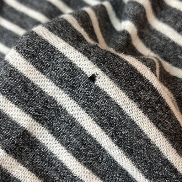 💚5 for $25 Abercrombie &Fitch Raglan Striped Gray Long Sleeve Women’s Size Large - Picture 9 of 12